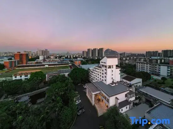 Wuling Hotel (Liuzhou High-speed Railway Station)