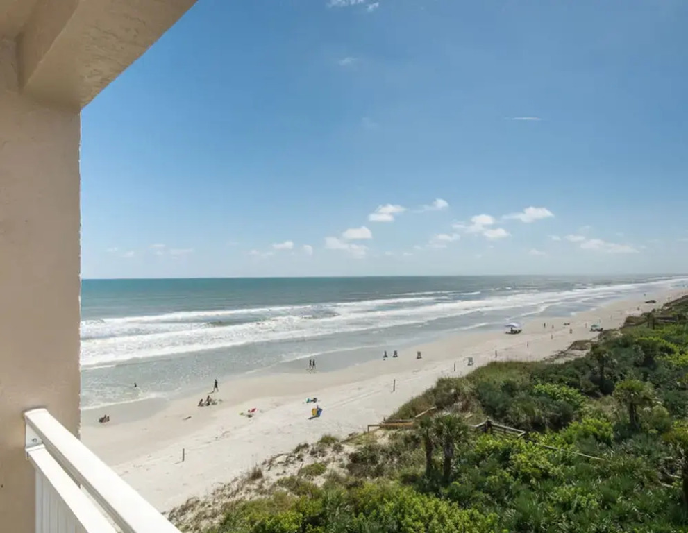 Palm House by Ocean Properties