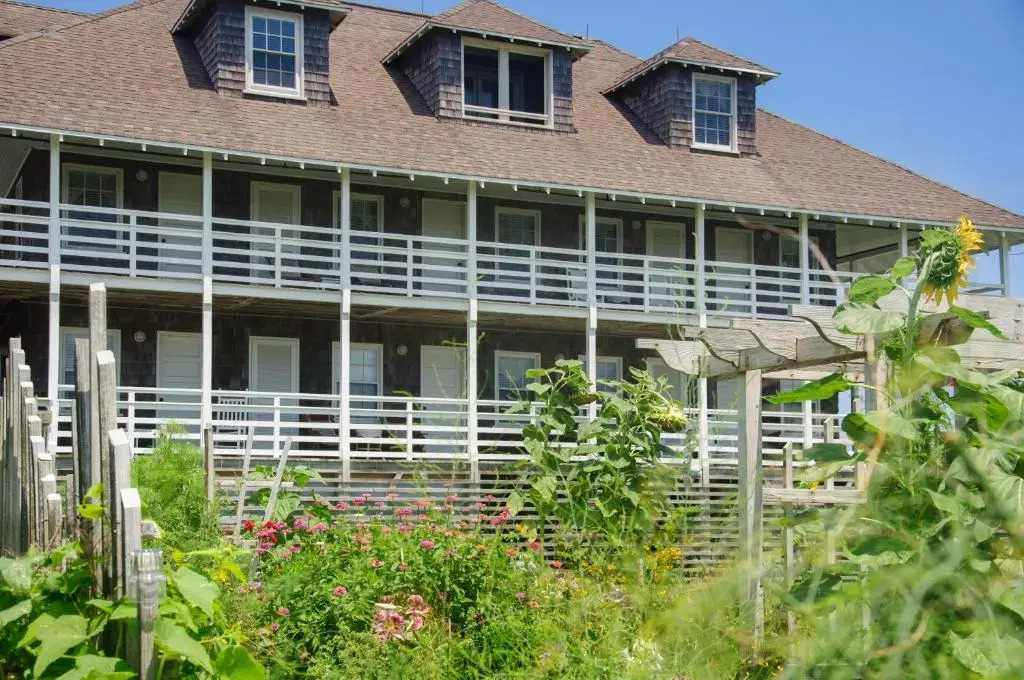 First Colony Inn