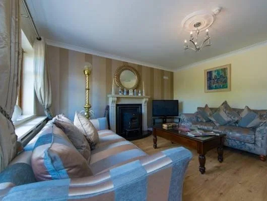 Aisleigh Guest House
