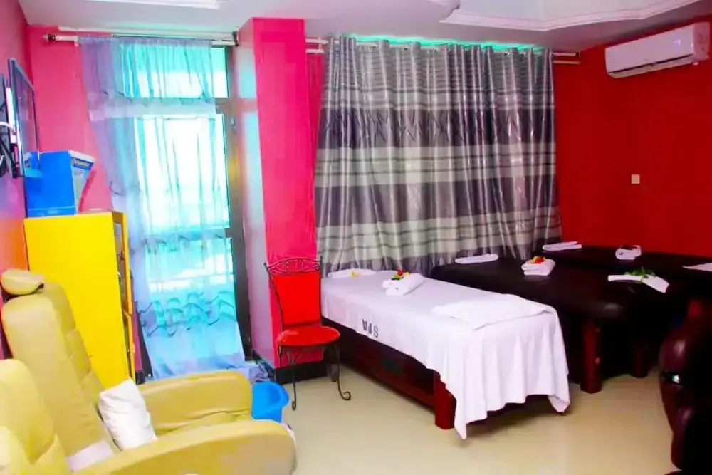 Nefaland Hotel