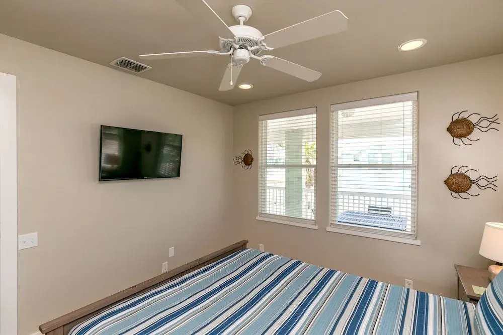 Latitude Adjustment 77 by RedAwning