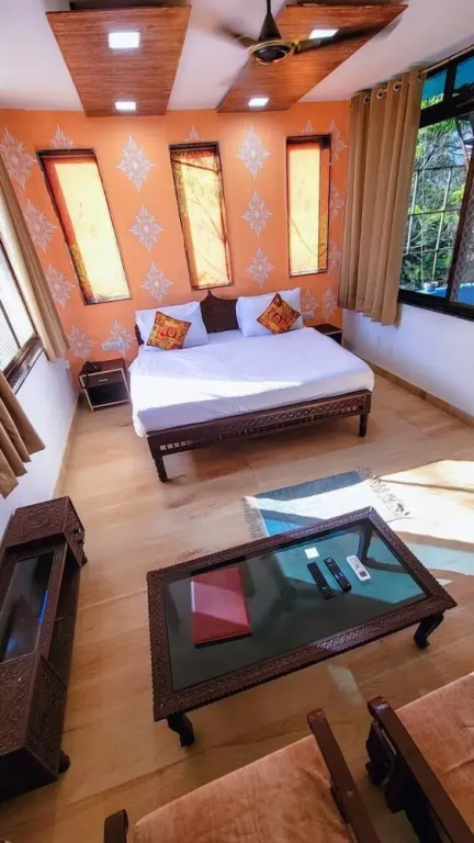 Rudrakshi Inn