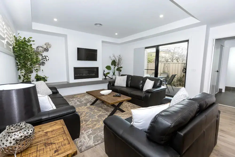 Two Ten Luxury CBD Accommodation