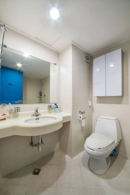Beauty in Guesthouse (Female Only)