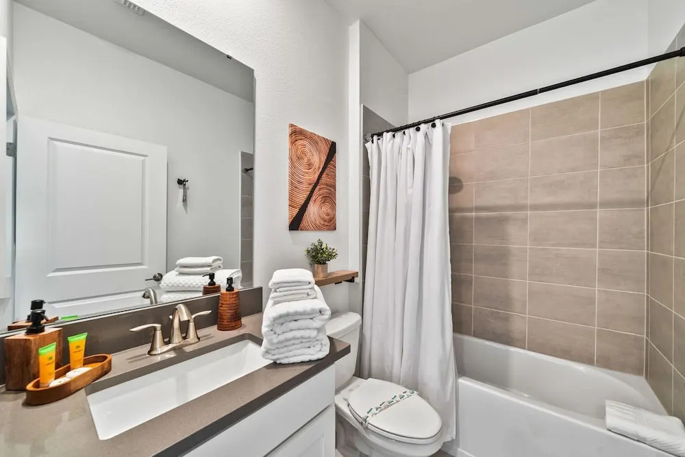 Fabulous Villa 5Bd Pool & Spa - Next to Disney 611