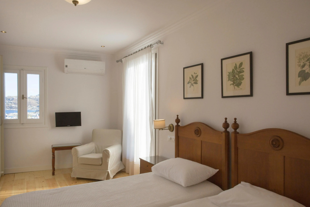 Despotiko Hotel
