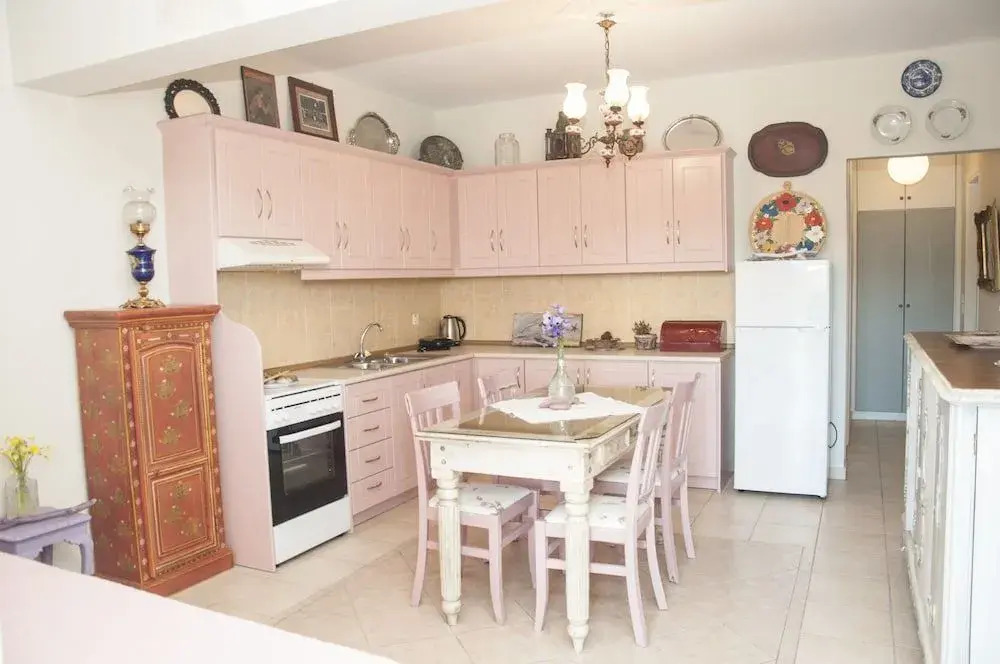 Brezza Apartment E
