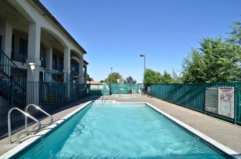 Quality Inn & Suites Hesperia-Victorville