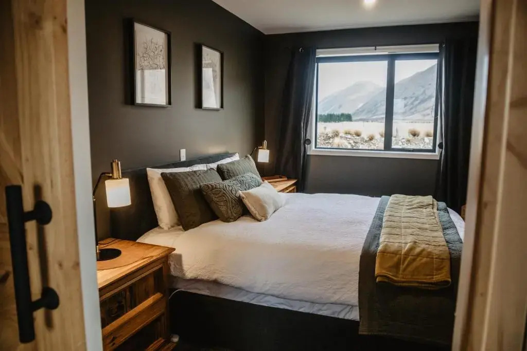 Peak View Cabin - Ben Ohau - Stylish Seclusion