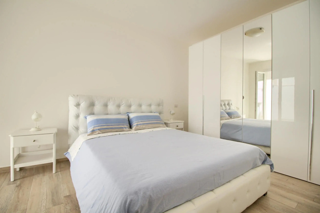 Luci Front Beach House