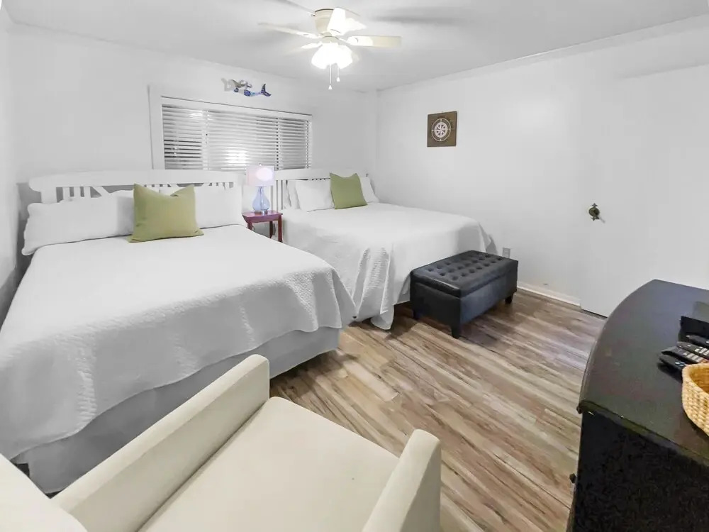 Regency Towers 714 2 Bedroom Condo by Redawning