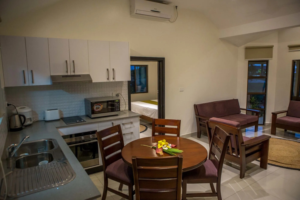 Bayview Cove Resort