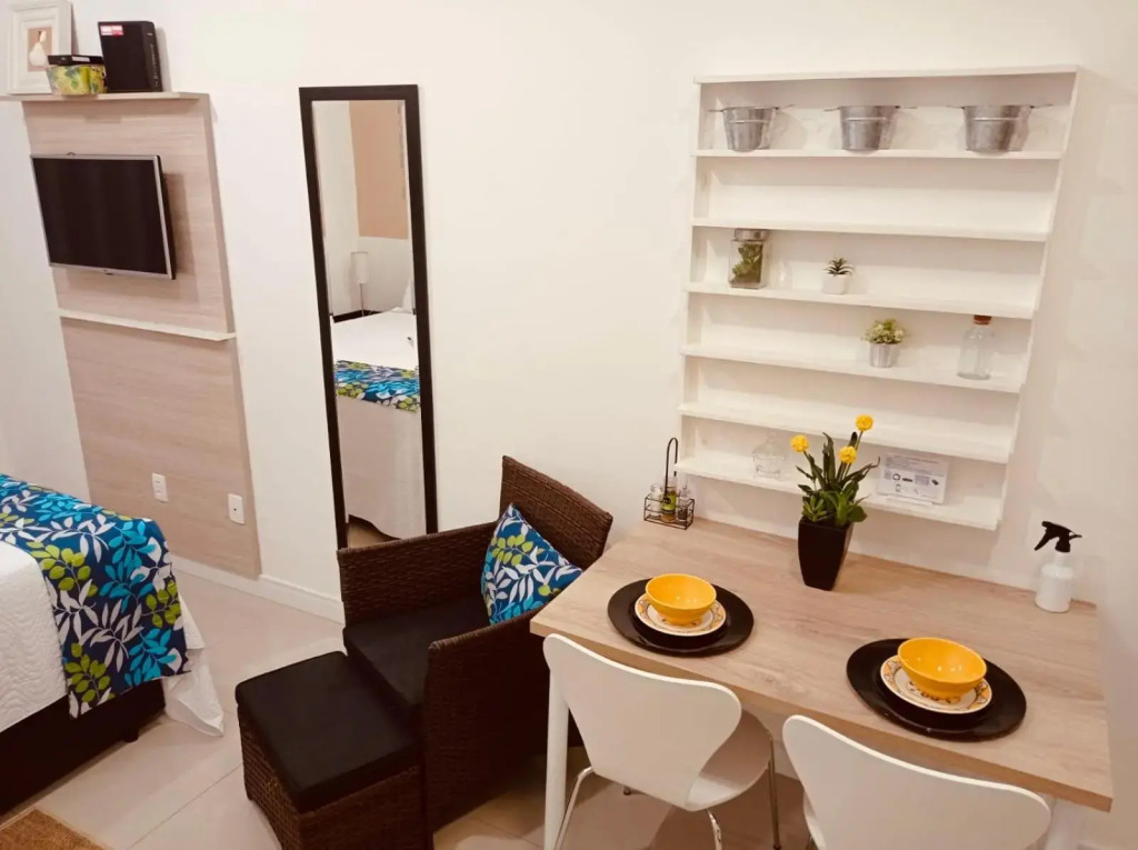 Flat Granja Viana