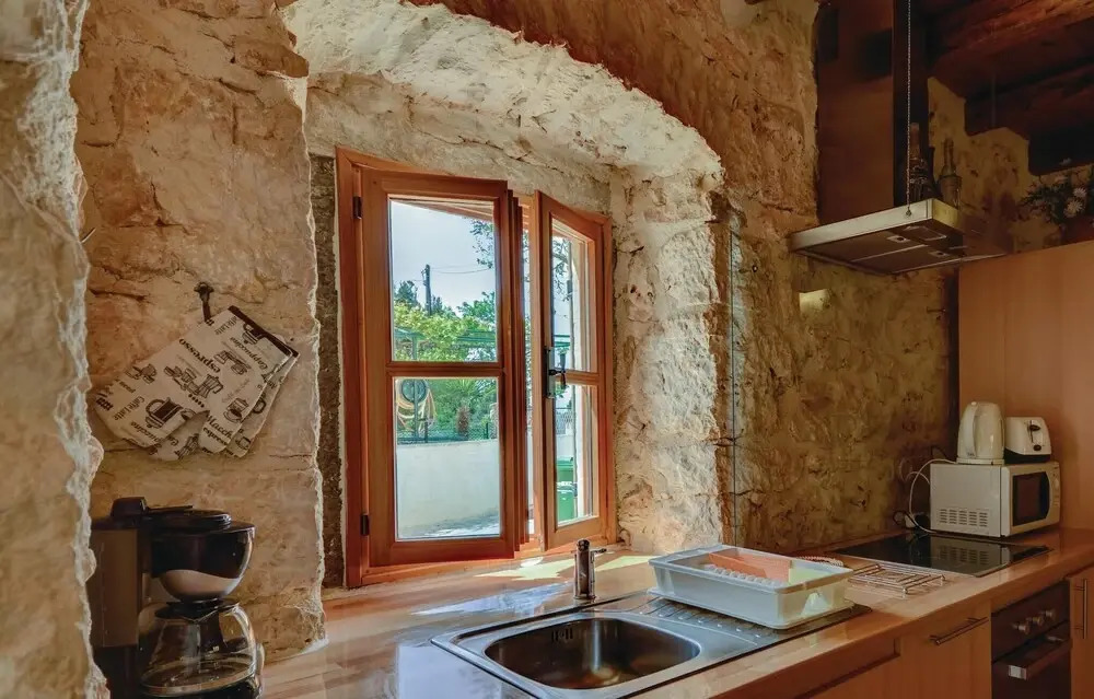 Beautiful Home in Banjole With Wifi and 3 Bedrooms