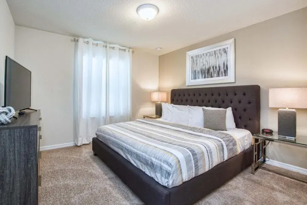 Windsor at Westside-6 Bedrooms House w/pool-3722WW