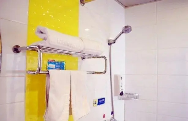 Eaka Hotel 365