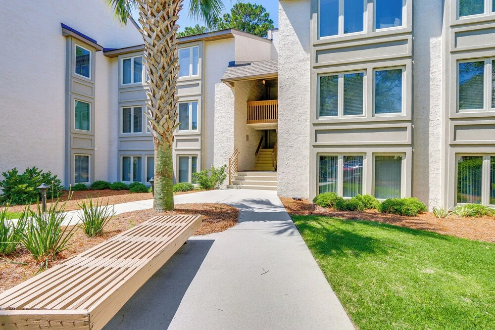 Pool Access Idyllic Sea Pines Gem, Walk to Beach