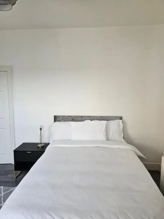 The Richmond Park Apartment