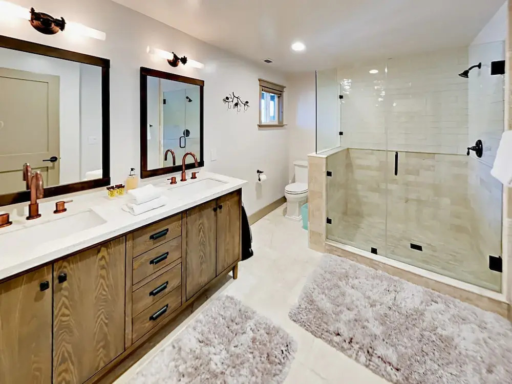 2201 Balboa Dr Home 5 Bedrooms 4 Bathrooms Home