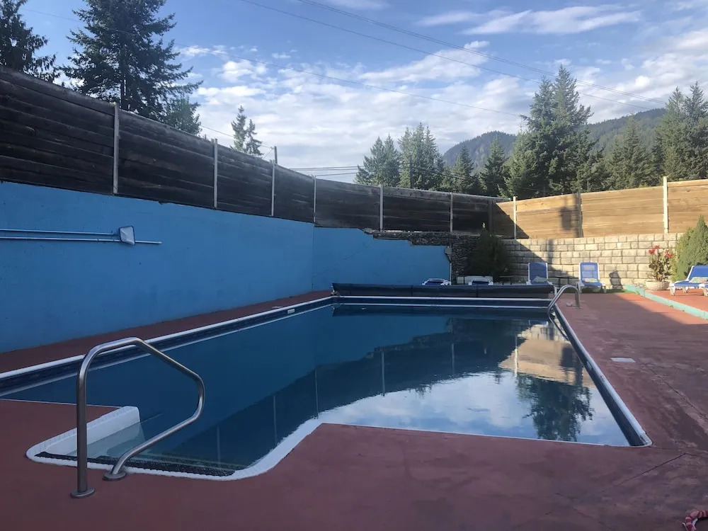 Blind Bay Resort