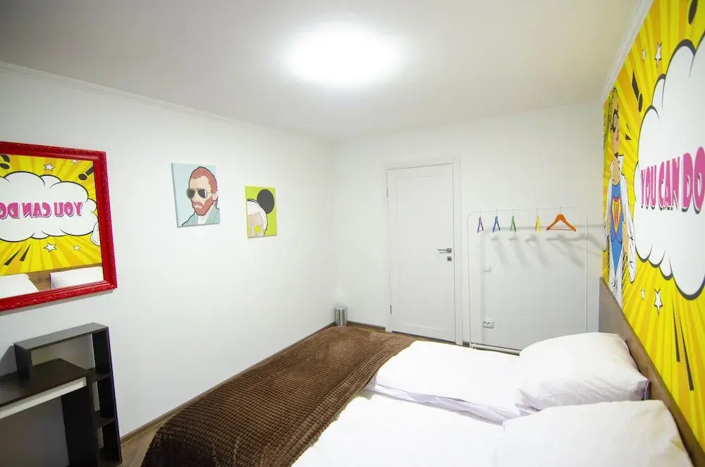 Pop Art Hostel Rynok Sq