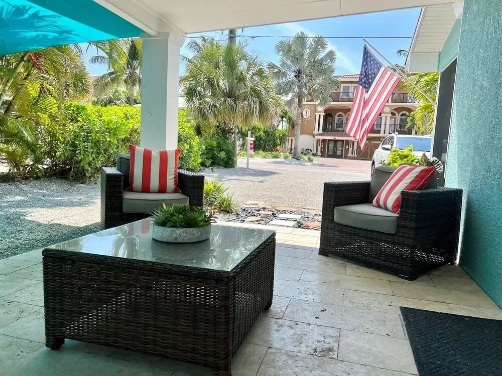 5621 Gulf Drive 3 Bedroom Home by Redawning
