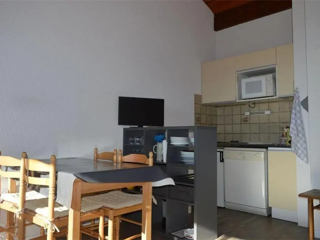 Appartement Font-Romeu-Odeillo-Via, 2 pièces, 4 personnes - FR-1-580-11