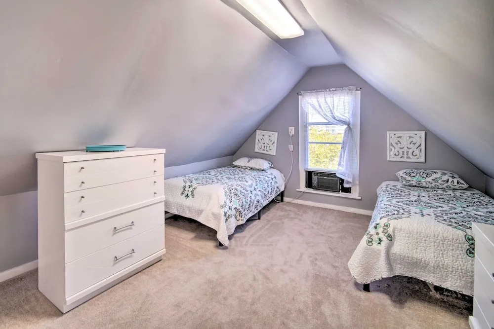 Family-friendly Wildwood Apt: Bike to Beach!