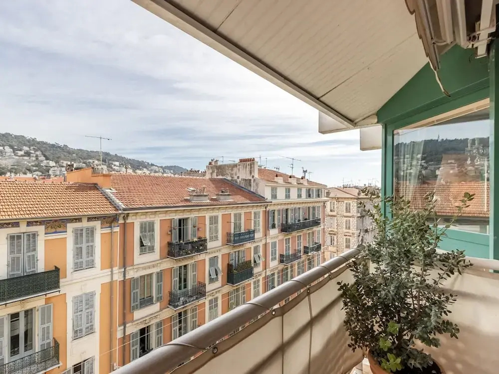Elegant Holiday Home in Nice with Balcony