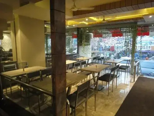 Hotel Shri Nivas