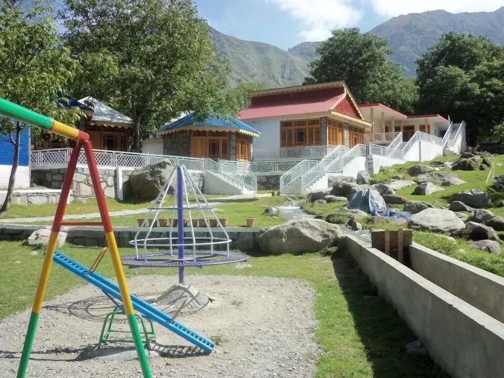 Manila Huts Naran