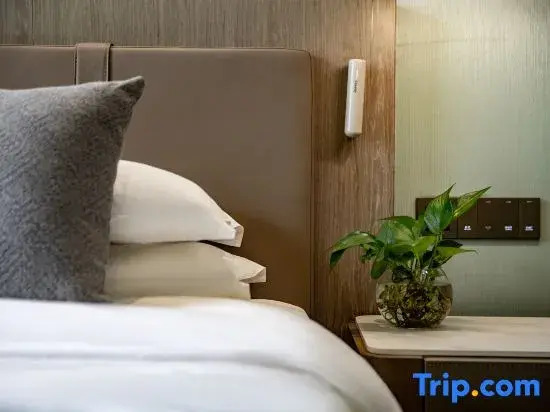 Yining Yujin Hotel