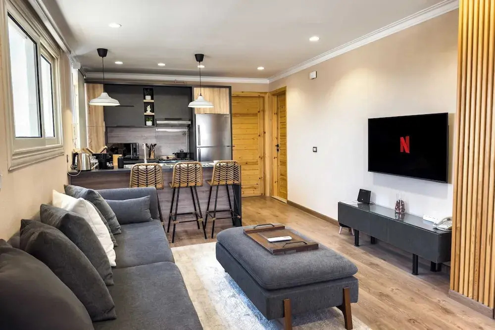 Xuru Stays I The 1bdr Rustic Rooftop w/ Wow Outdoor Terrace
