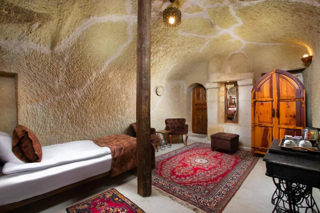 Romantic Cave Hotel
