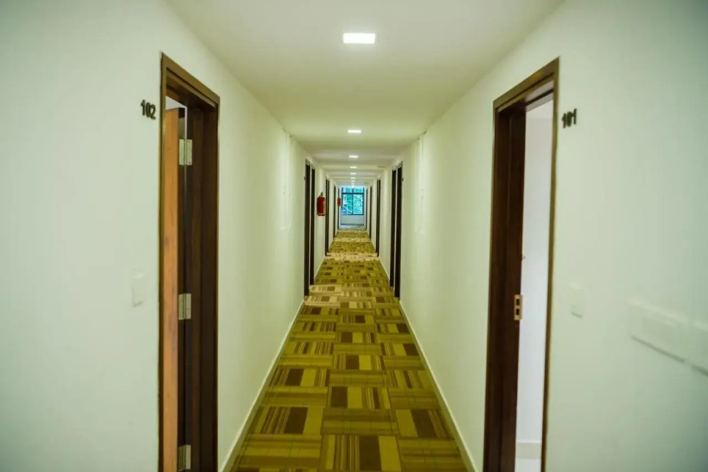 Hotel Karuna Residency