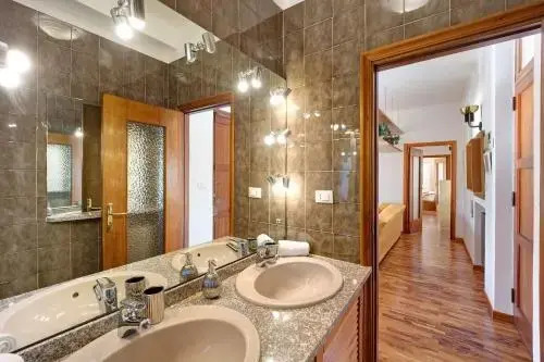 Flat 3 Bedrooms 1 Bathroom - Alassio