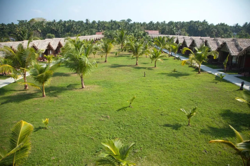 Symphony Palms Beach Resort And Spa