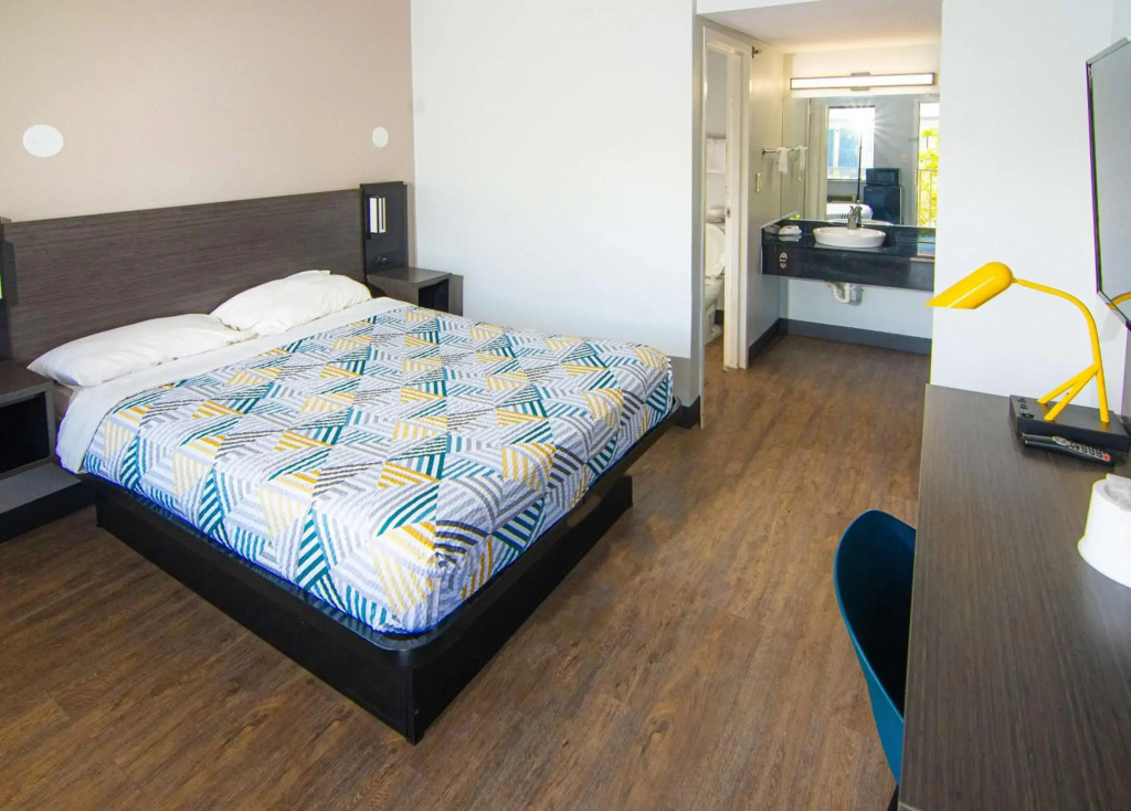 Motel 6-Lantana West Palm Beach, FL