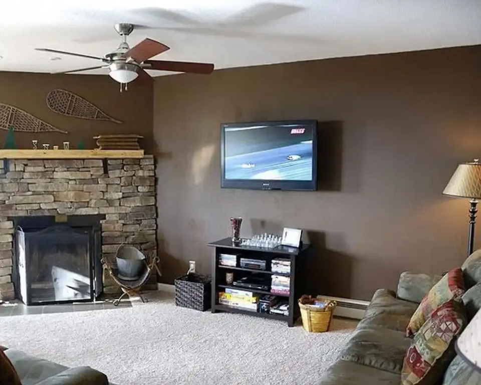 3 Br: Summit 205 C