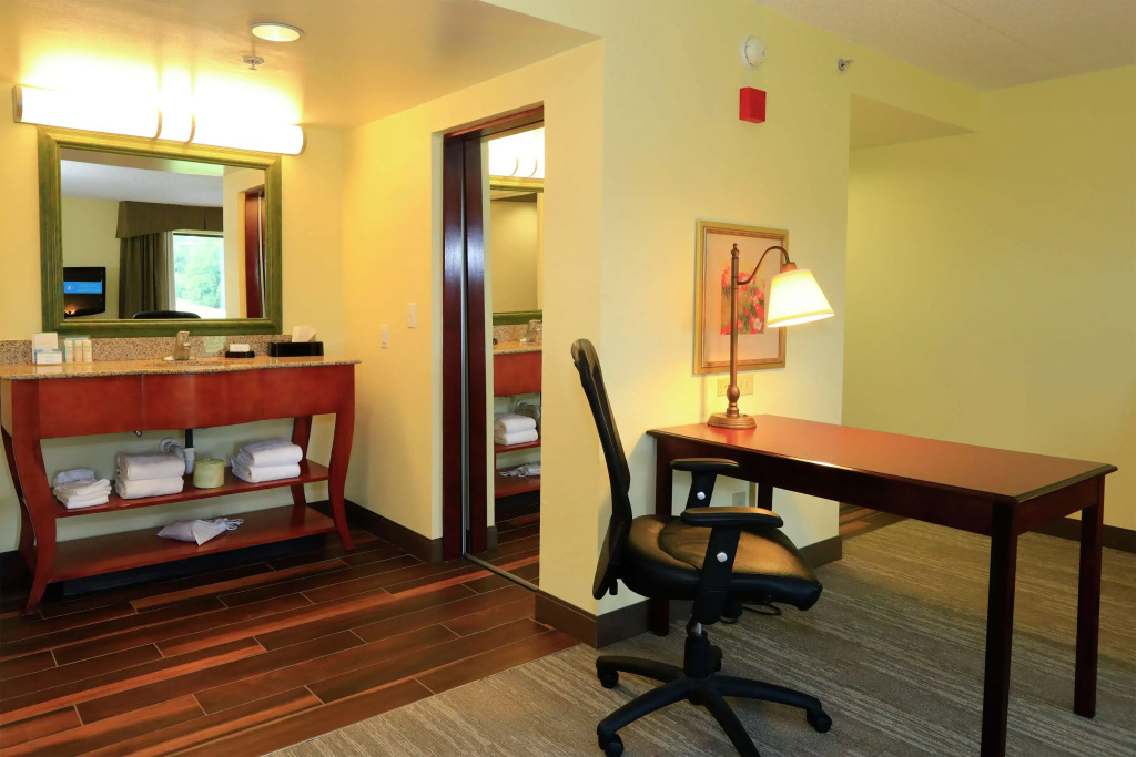 Hampton Inn and Suites of Lamar