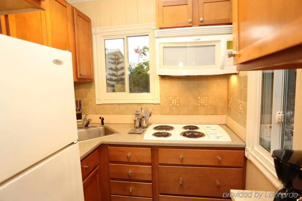 Kokomo Botanical Resort - Caribbean Family Cottages