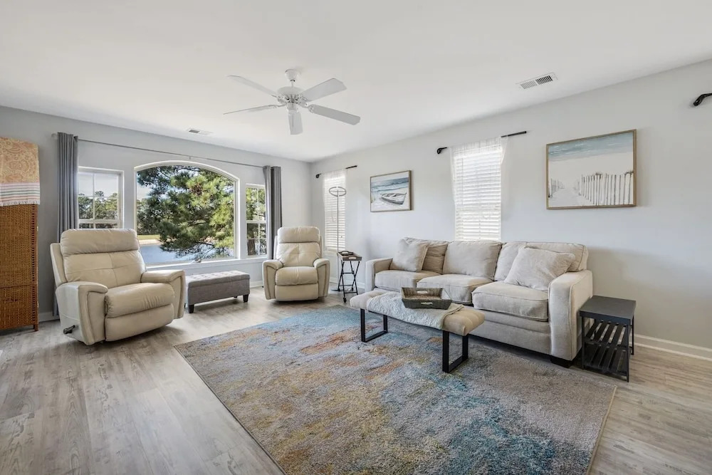 True Blue, A Perfect Retreat For Golf Enthusiasts And Those Seeking A Relaxing Getaway. 2 Bedroom Condo by Peace Vacations