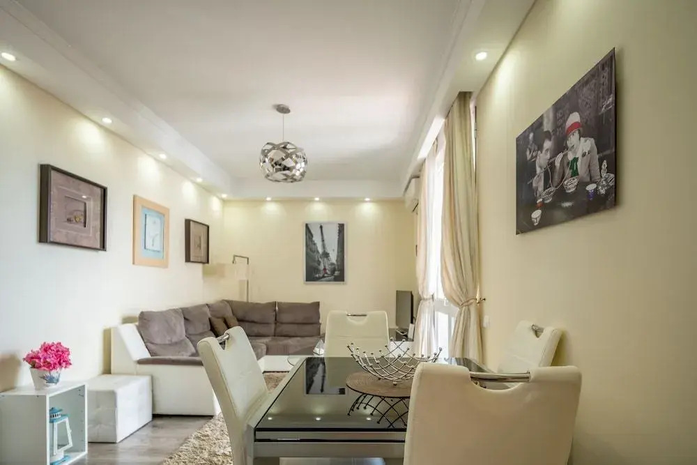 America Apartment
