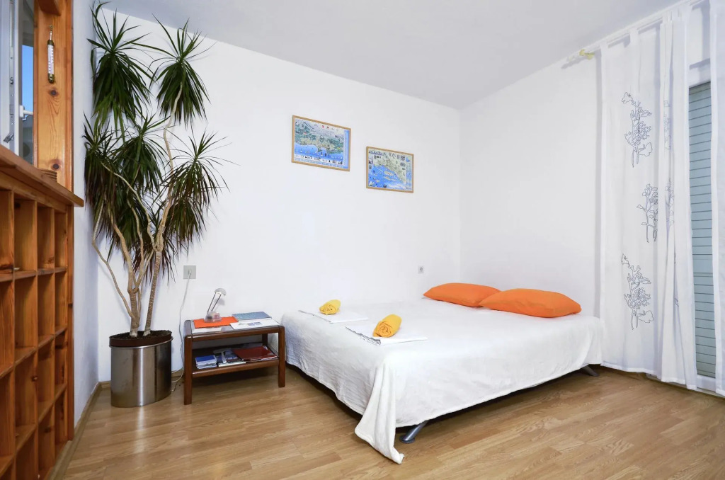 Apartment Zrine - comfortable with a balcony: A1 Makarska, Riviera Makarska