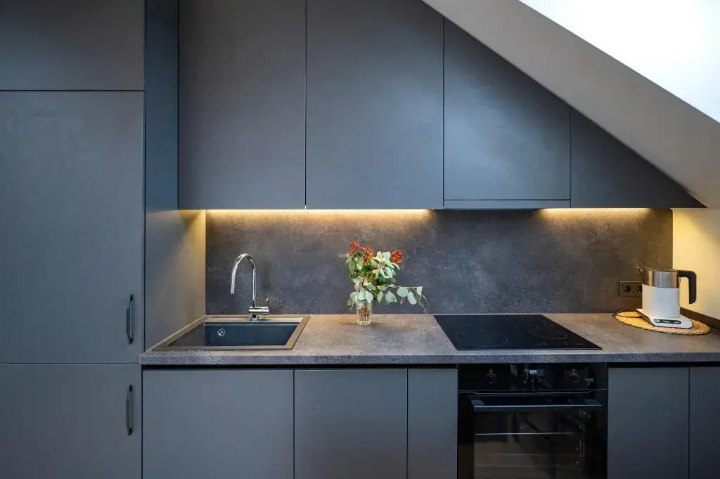 LOFT 1 BD Old Town Apartment by Hostlovers