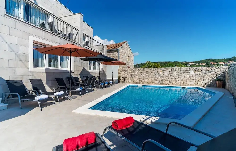 Stunning Home in Radovcici With Wifi and 4 Bedrooms