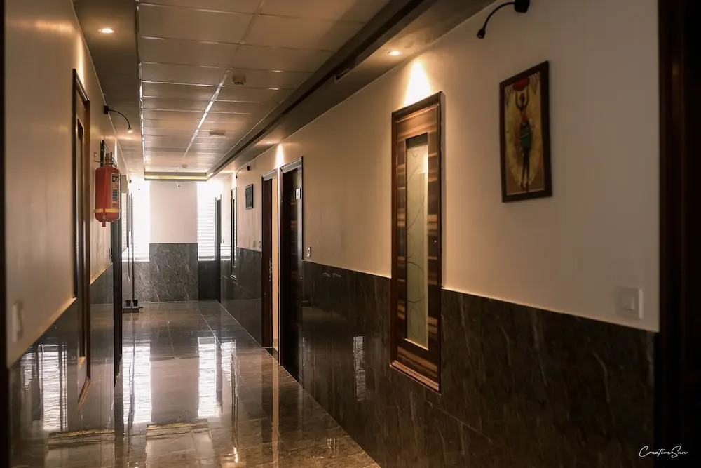 Hotel Paramount Udaipur
