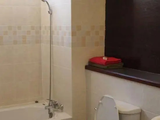 Le Vanvarothai Saladaeng Residence