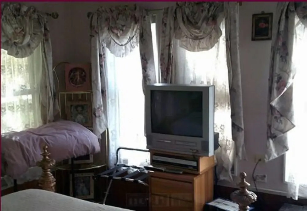 Parlor Car Bed & Breakfast